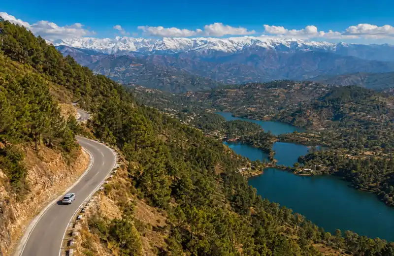 Mountain road through Kumaon for circuit itinerary planning
